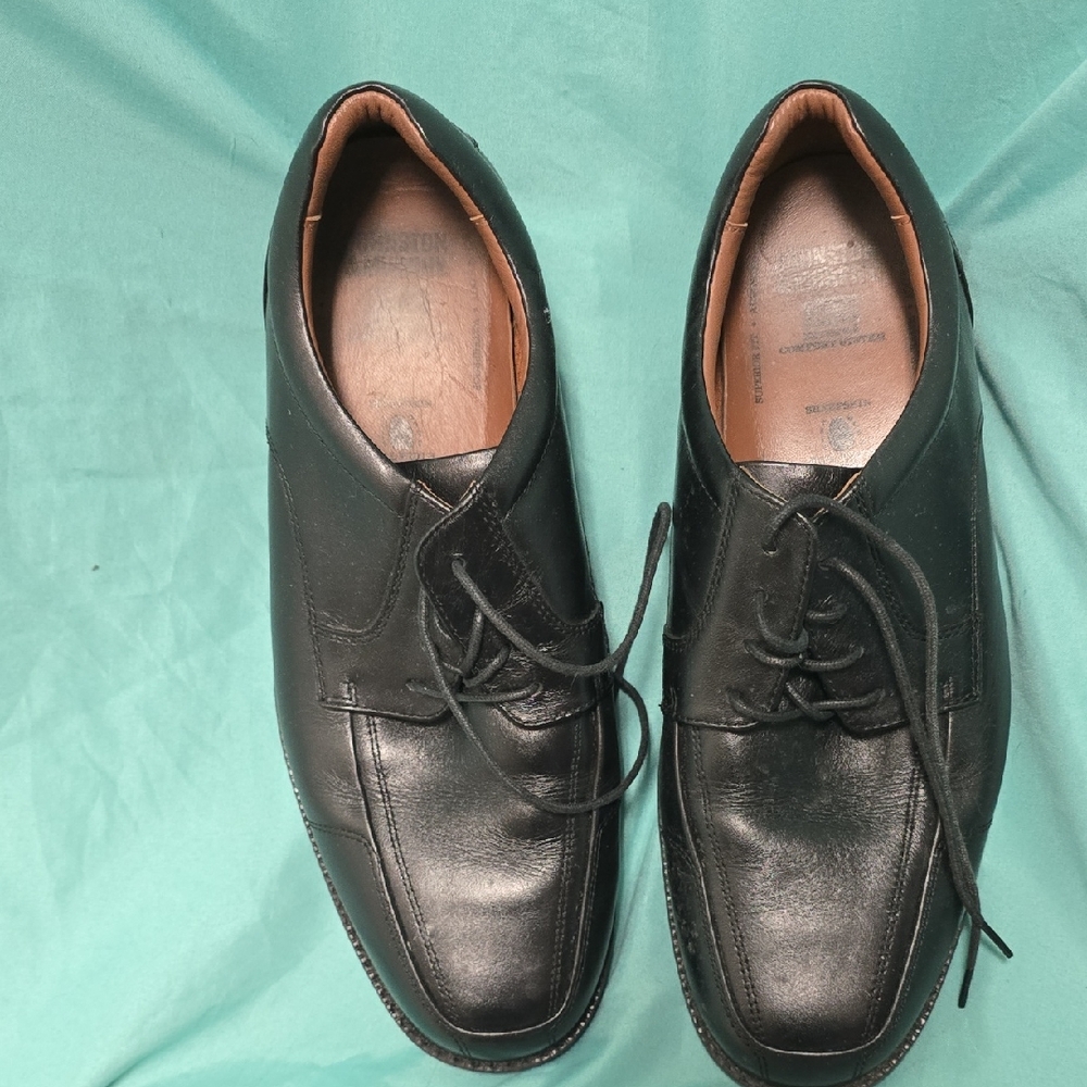 Johnston & Murphy Classic Black Oxfords